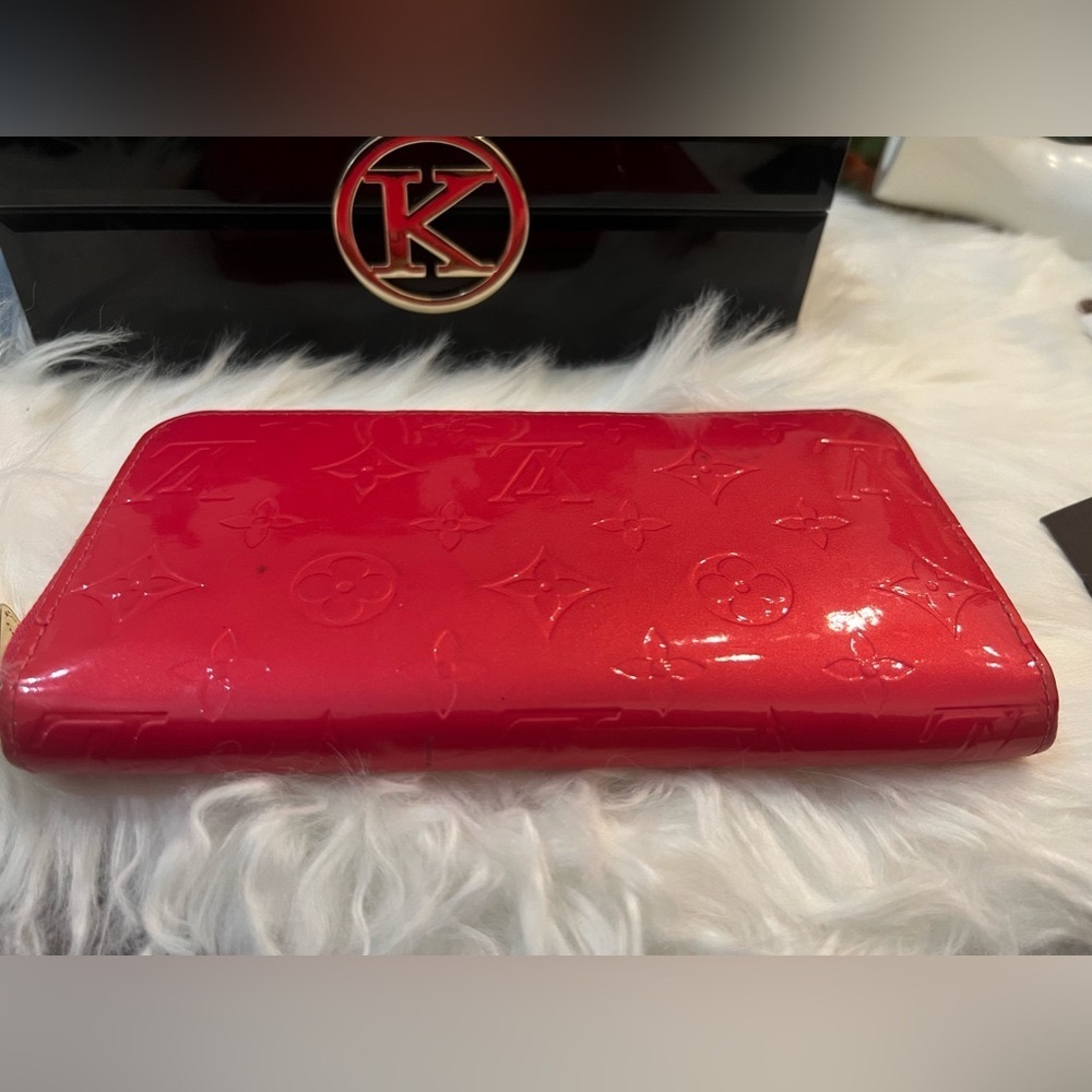 ⭐️Louis Vuitton Wallet Vernis Monogram Zippy